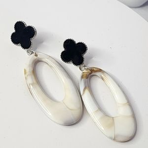 Black Enamel Clover Earrings with Acrylic Ivory Marbled Oval Drop New